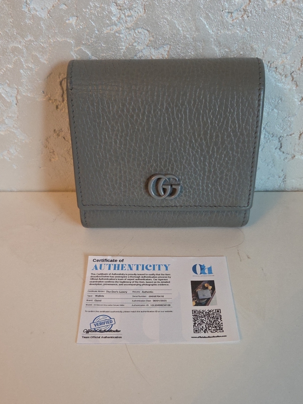 Gucci Gray GG Logo Mini Wallet. With COA